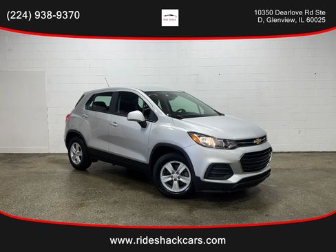 Used 2019 Chevrolet Trax LS FWD image 1