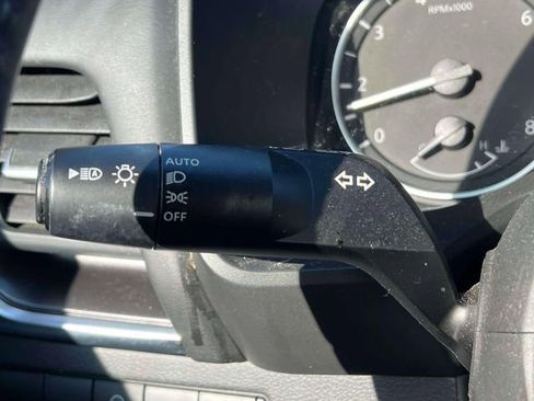 Used 2023 Nissan Rogue SV w/ SV Premium Package image 22