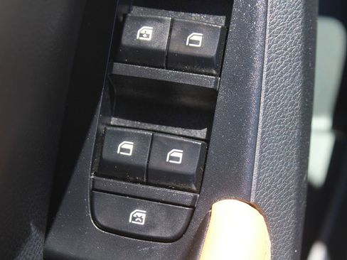 Certified 2024 Kia Seltos EX FWD image 19