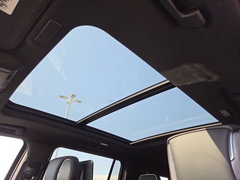 Used 2026 GMC Yukon XL AT4 Ultimate w/ LPO, Floor Liner Package AWD/4WD image 3