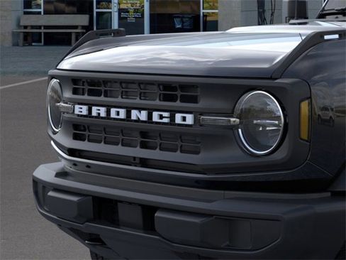 New 2025 Ford Bronco 4-Door image 19