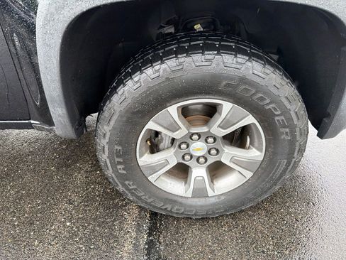 Used 2017 Chevrolet Colorado Z71 AWD/4WD image 29