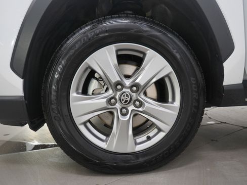 Used 2024 Toyota RAV4 XLE w/ Convenience Package image 32