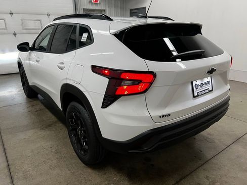 New 2026 Chevrolet Trax LT w/ Driver Confidence Package image 5