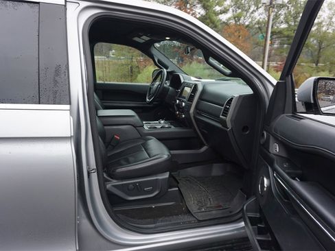 Used 2020 Ford Expedition XLT w/ Equipment Group 202A image 18