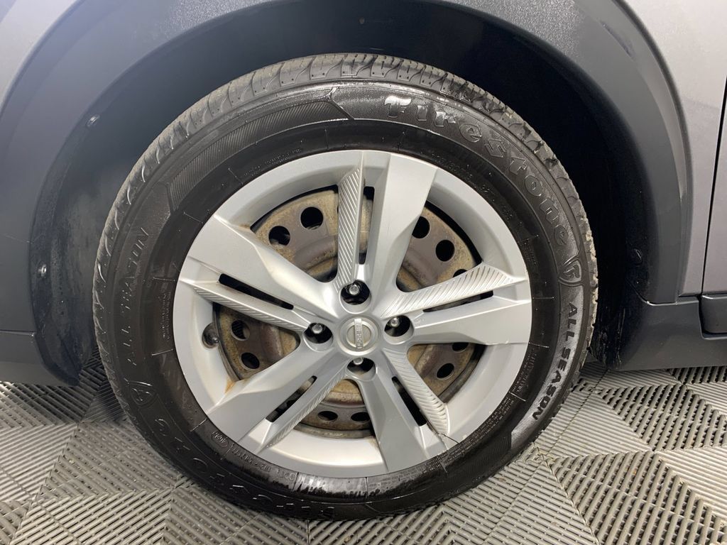 Used 2020 Nissan Kicks S FWD image 11