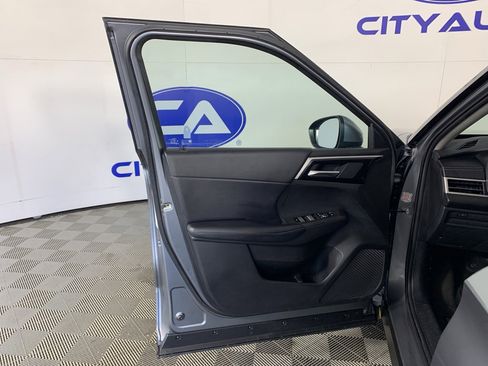 Used 2024 Mitsubishi Outlander SE image 13