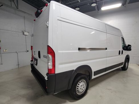 Used 2024 RAM ProMaster 2500 w/ Convenience Group FWD image 5