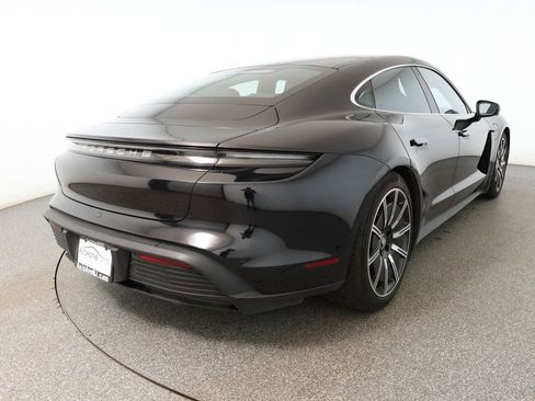 Used 2022 Porsche Taycan 4S image 4