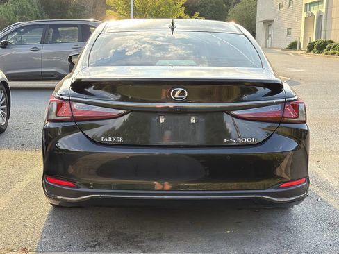 Used 2023 Lexus ES 300h F Sport w/ Accessory Package (Z2) FWD image 5