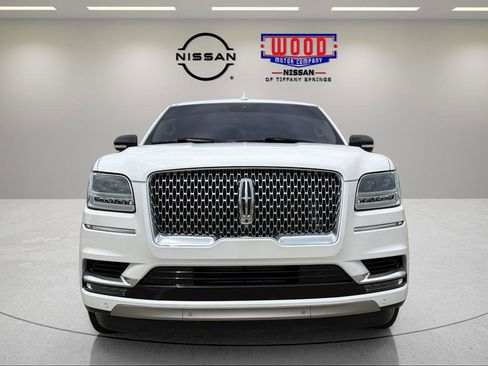 Used 2019 Lincoln Navigator Reserve AWD/4WD image 6