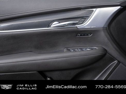 Certified 2024 Cadillac XT6 Sport w/ Technology Package image 7