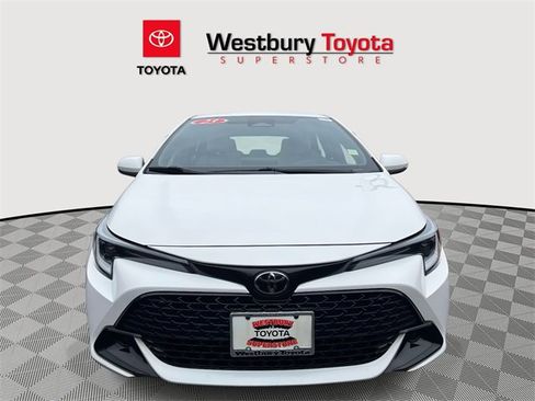 Certified 2023 Toyota Corolla SE image 3