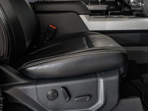 Used 2020 Ford F250 Lariat w/ Lariat Ultimate Package AWD/4WD image 31