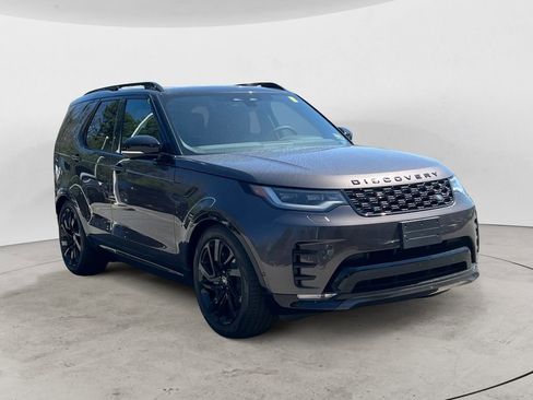 New 2025 Land Rover Discovery Dynamic SE image 7