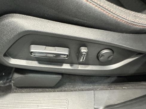 Certified 2025 Honda Pilot Sport image 17