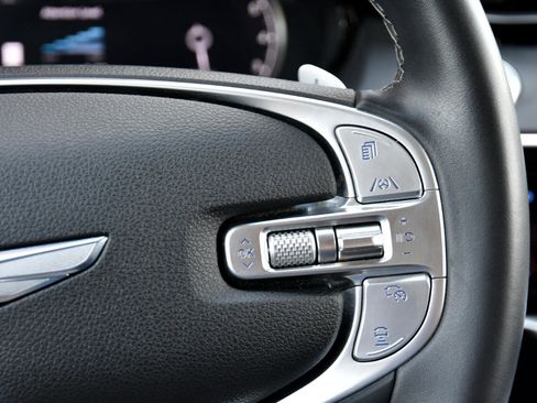 Used 2025 Genesis GV70 2.5T image 10