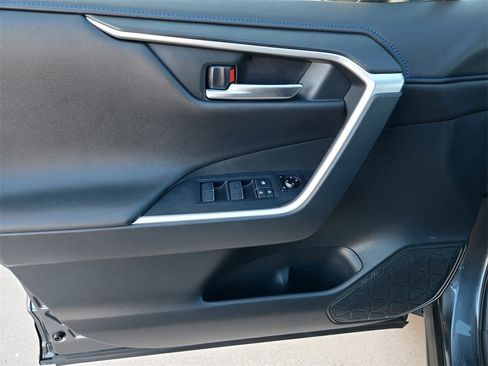 Used 2019 Toyota RAV4 XSE image 33