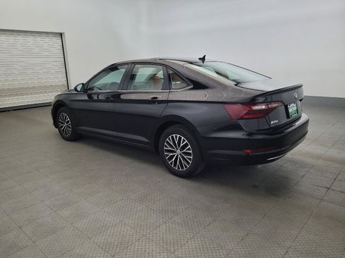 Used 2020 Volkswagen Jetta SE w/ SE Cold Weather Package FWD image 3