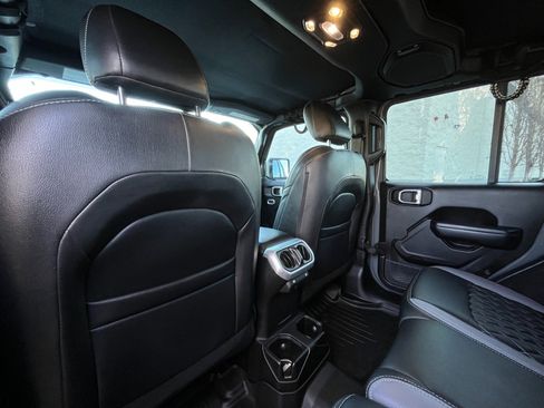 Used 2019 Jeep Wrangler Unlimited Sport S image 27