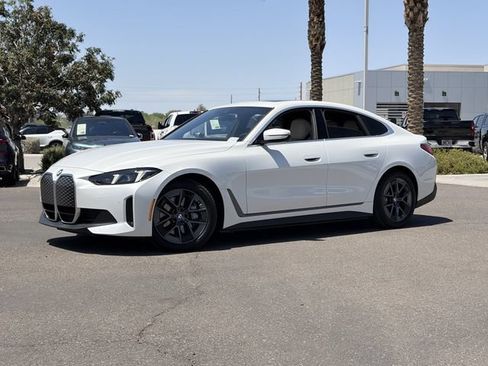 Used 2025 BMW i4 eDrive40 w/ Premium Package RWD image 2