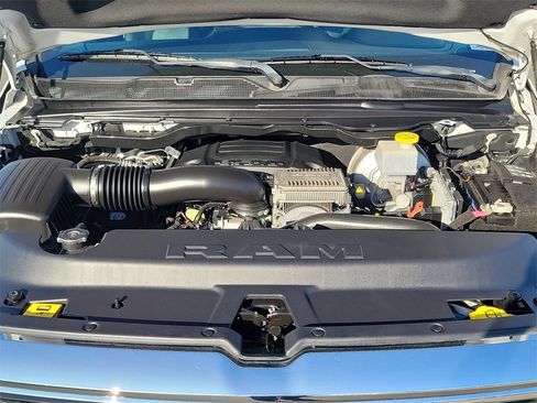 Used 2020 RAM 1500 Laramie image 25