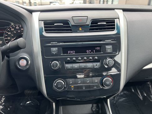 Used 2015 Nissan Altima 2.5 S w/ Power Driver Seat Package FWD image 15