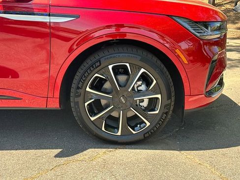 New 2026 Lincoln Nautilus Reserve AWD/4WD image 14