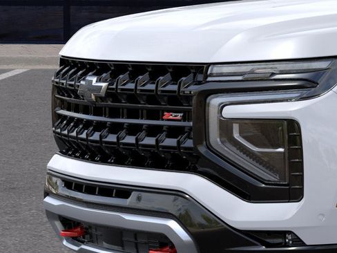 New 2026 Chevrolet Suburban Z71 AWD/4WD image 13