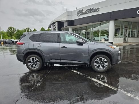 Used 2023 Nissan Rogue SV AWD/4WD image 6