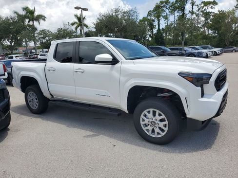 New 2025 Toyota Tacoma SR5 image 4