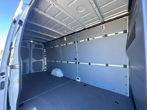 Used 2026 Mercedes-Benz Sprinter 2500 image 8
