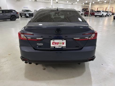 Used 2026 Toyota Camry SE w/ Multimedia Upgrade Package FWD image 7