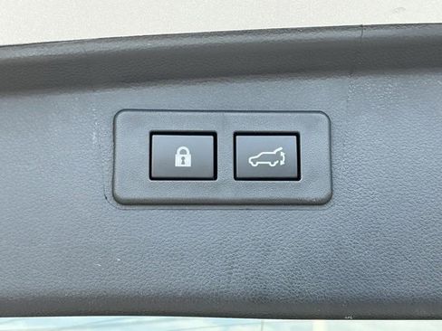 Used 2023 Subaru Outback Touring image 15