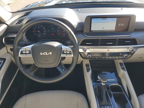 Certified 2022 Kia Telluride EX w/ EX Premium Package image 19