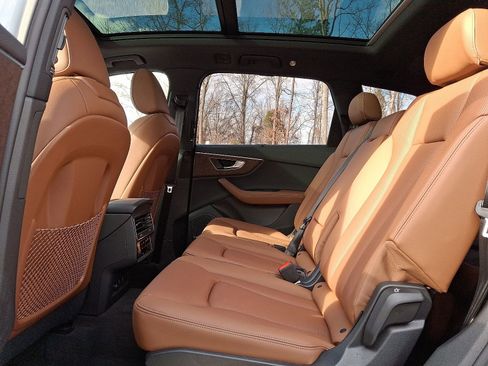 Used 2025 Audi Q7 3.0T Premium Plus image 10