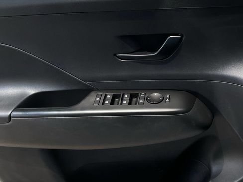 Used 2025 Hyundai Kona SEL FWD image 20