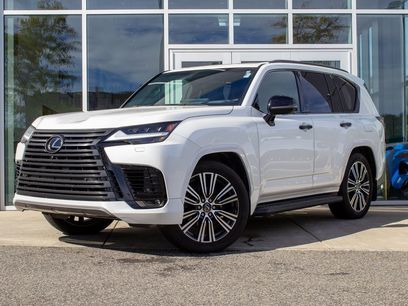 Used 2024 Lexus LX 600 4WD w/ Luxury Package