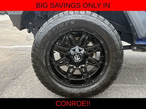 Used 2018 Jeep Wrangler Sport AWD/4WD image 9