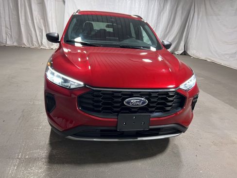 Used 2025 Ford Escape ST-Line AWD/4WD image 2