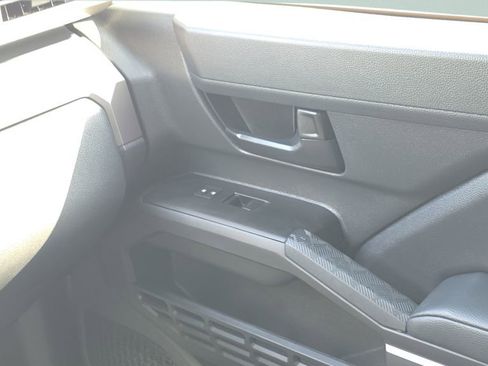 Used 2025 Toyota Tacoma SR5 RWD image 13