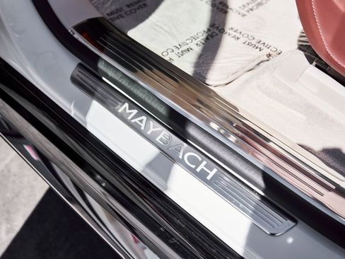 Used 2026 Mercedes-Benz Maybach GLS 600 4MATIC image 38