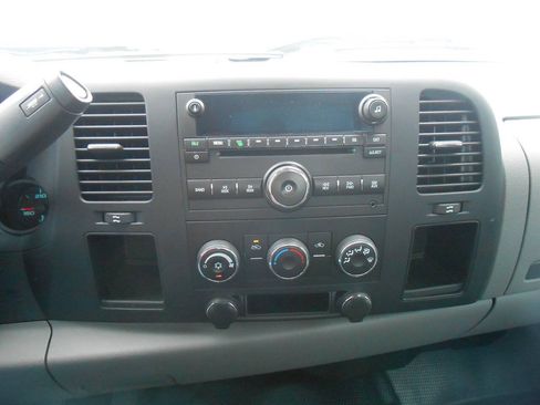 Used 2008 Chevrolet Silverado 1500 W/T w/ LS Package AWD/4WD image 11