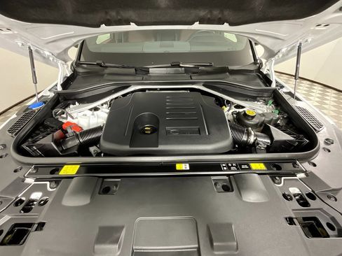 Certified 2024 Land Rover Range Rover Sport Dynamic SE image 28