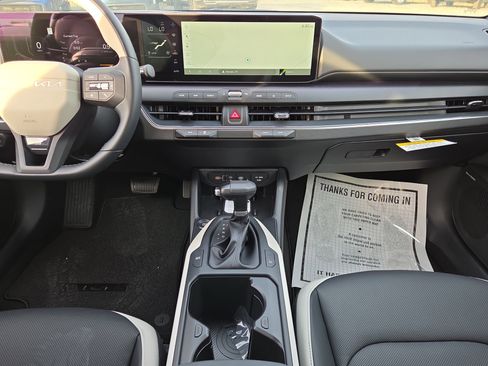 New 2025 Kia K4 GT-Line image 11