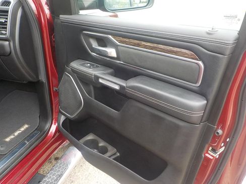 Used 2019 RAM 1500 Laramie image 13