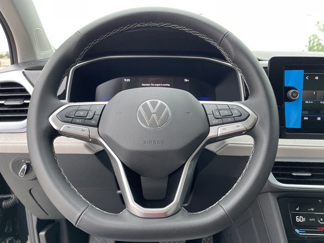 New 2025 Volkswagen Taos SE FWD image 22
