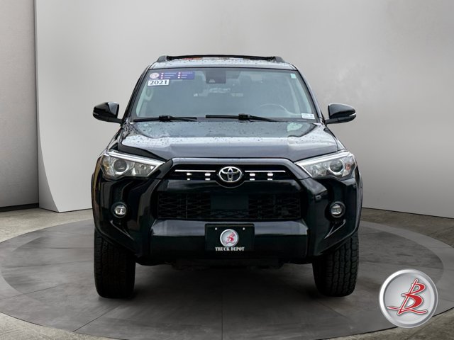 Used 2021 Toyota 4Runner SR5 Premium w/ Moonroof Package AWD/4WD image 2