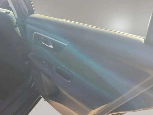 Used 2015 Nissan Altima 2.5 SV image 23