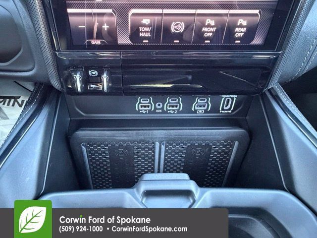 Used 2025 RAM 3500 Limited AWD/4WD image 32